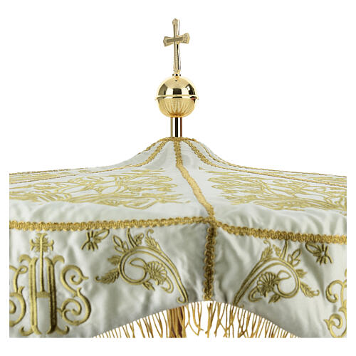 Ombrelle de procession broderie dorée JHS arabesques et volutes florales 7