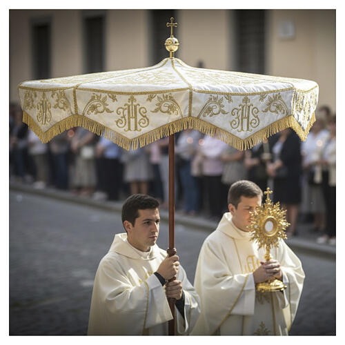 Umbela processional bordada em dourado JHS com arabescos e volutas florais 2