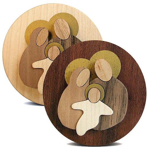 Round wooden favour with Holy Family 1