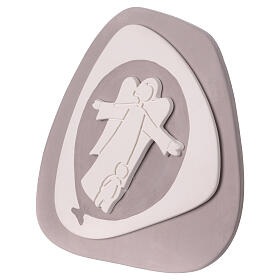 	Ángel de la guarda estilizado con niño bajorrelieve gris ceniciento Centro Ave 20x20 cm