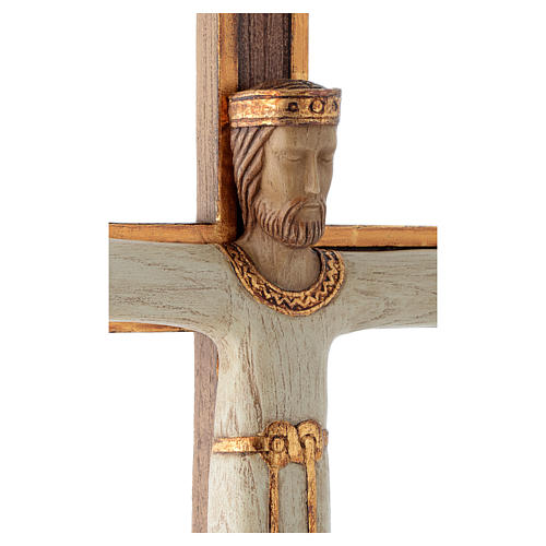 Crucifix en pierre, Chist, roi en blanc, croix marron 4