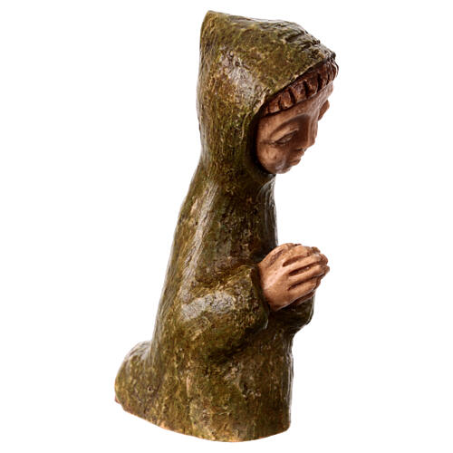 Shepherd on his knees, small creche 3