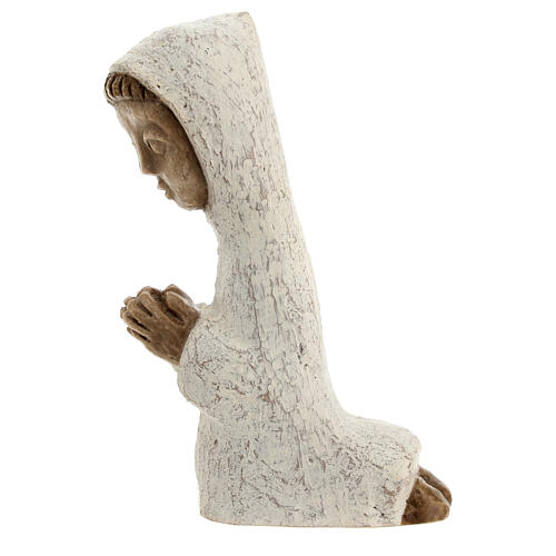 Shepherd on his knees, small creche 7