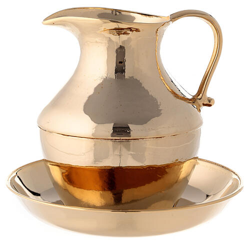 Jug with saucer for washing hands in glossy brass 1