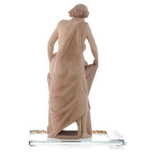 Statue en bois Joie familiale h 20 cm base cristal 3