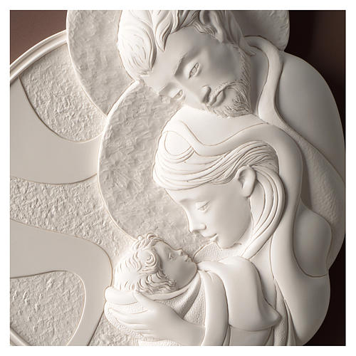 Holy Family, round bas-relief in resin and wood 2