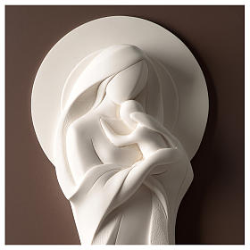 Dicas de Presentes e Lembrancinhas: Quadro baixo-relevo estilizado Virgem com o Menino resina e madeira Dicas de Presentes e Lembrancinhas: Quadro baixo-relevo estilizado Virgem com o Menino resina e madeira