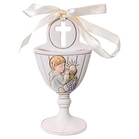 Goblet-shaped party favour with praying boy in resin 9 cm s1
