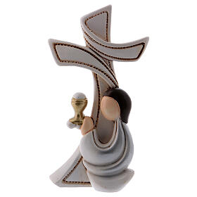 Cruz estilizada menino em oração 10 cm