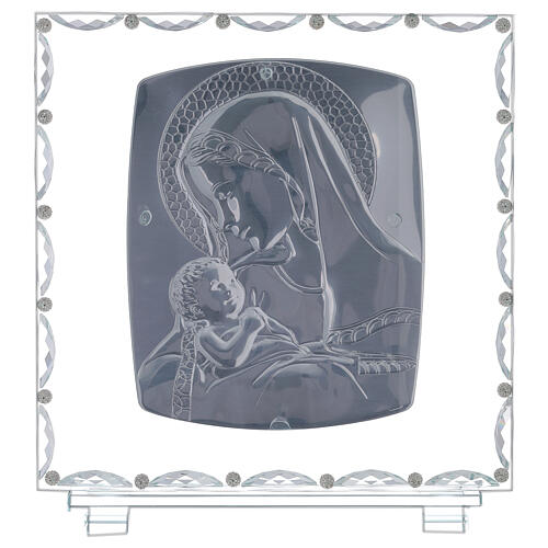 Picture maternity glass and crystal 3
