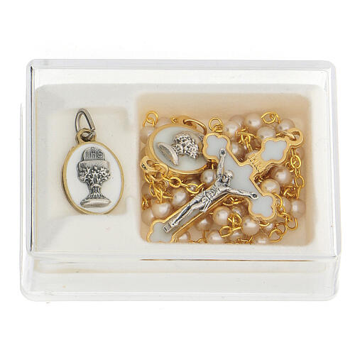 Communion souvenir set with golden rosary and pearl glass 1