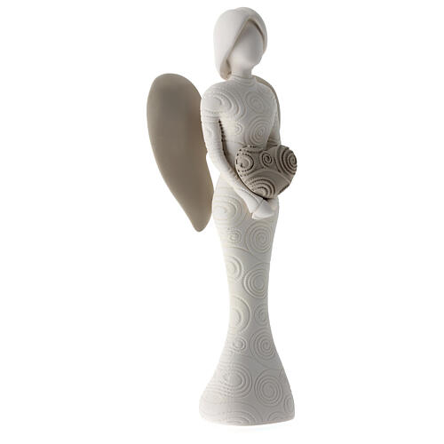 Statuette ange avec coeur 25 cm résine blanche 2