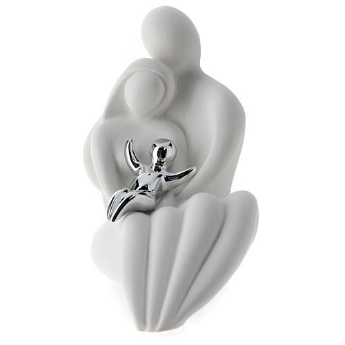 Sitting embraced parents 15 cm silver baby resin 1