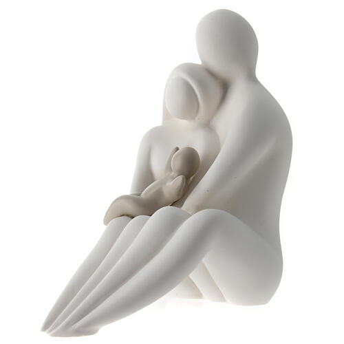 Statuette souvenir famille assise résine blanche avec enfant couleur taupe h 15 cm 3