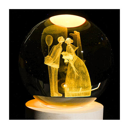 Hochzeitsglobe aus Kristall mit beleuchtetem Holzsockel 9 cm 3