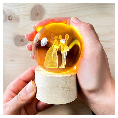 Bomboniera globo sposi cristallo base legno illuminata 9 cm 1