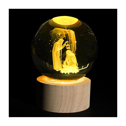 Bomboniera globo 8 cm Santa Famiglia cristallo base legno illuminata 2