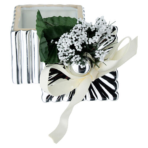 Silver square box with bow and flower decoration by Bagutta, 2x2 in 2