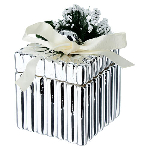 Cofanetto quadrato argentato con fiocchetto e decoro fiori 5x5 cm Bagutta 1