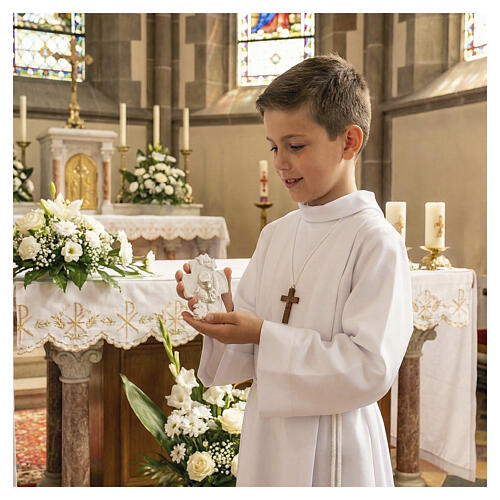 Souvenir croix en résine Première Communion 8x6x2 cm 2