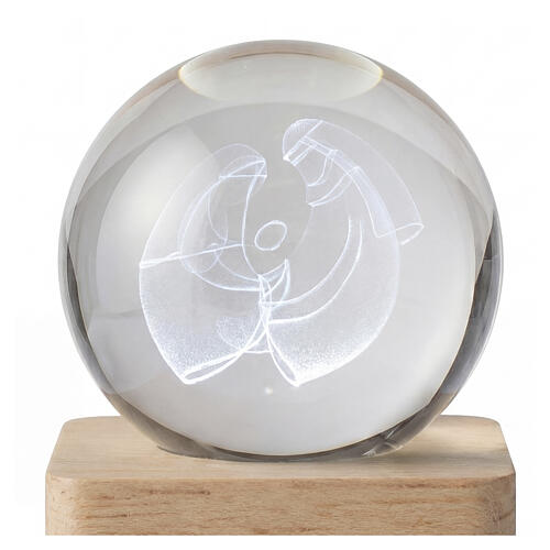 Lembrança esfera em cristal 6 cm Sagrada Família LED a bateria com base de madeira 6x6 cm 3