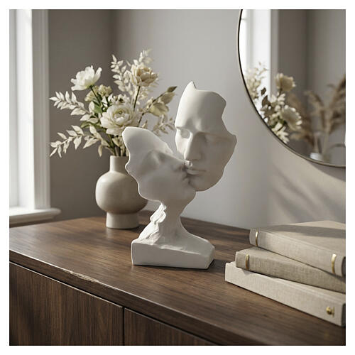 Sculpture moderne couple visages s'embrassant 20x12x5 cm 2