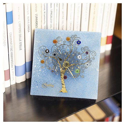 Relógio de mesa quadrado em vidro de Murano azul com Árvore da Vida 20x20 cm 2
