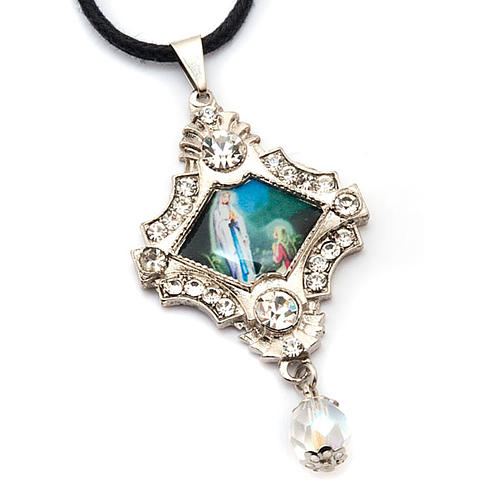 Pendant with image of Mother Mary, pearls and strass 2