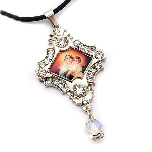 Pendant with image of Mother Mary, pearls and strass 5