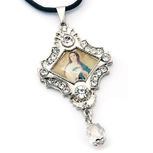 Croix pendentif, image Vierge,verre, nacre, paillettes 4
