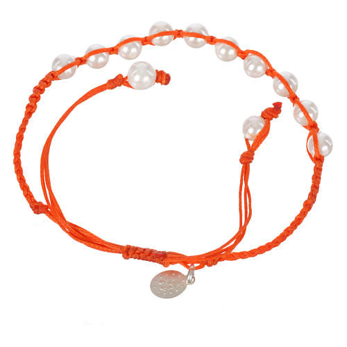 Bransoletka biała perła ze sznurka koloru pomarańczowego, srebro 925, Matka Boska. 2