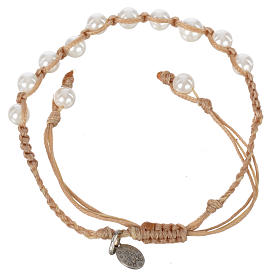 Bracelet in pearl with Miraculous Medal in silver with sand cord