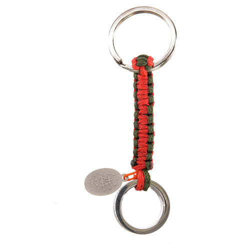 Key chain with Hail Mary prayer in Spanish, red and green cord 2