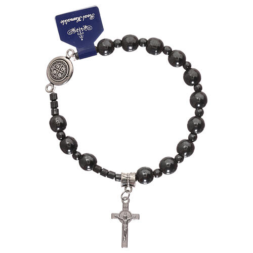 Elastisches Rosenkranzarmband mit Perlen aus Hämatit und Symbol des heiligen Benedikts 1