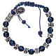 Armband mit Perlen aus Glas und Metall auf blauer Kordel s1