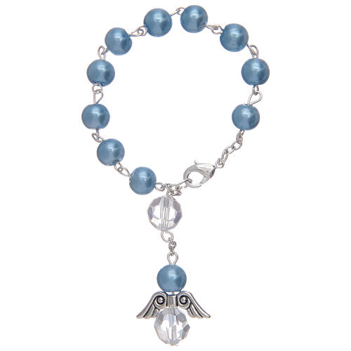 Armband mit blau schimmernden Perlen und transparenten Steinen 2