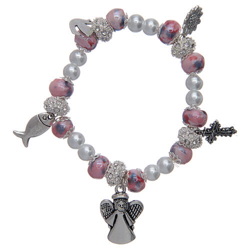 Elastisches Armband mit rosa verzierten Perlen und Anhängern mit christlichen Symbolen 1