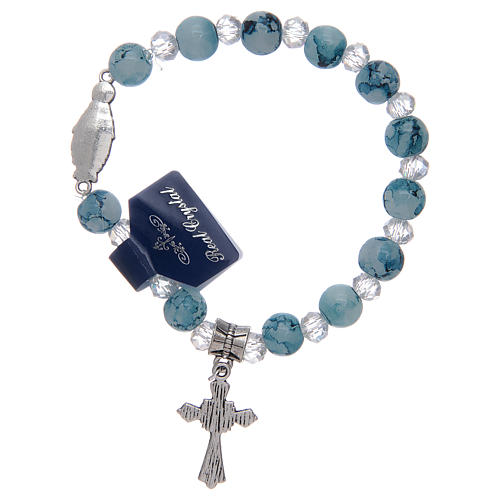 Bracelet élastique avec grains en verre bleu clair et Vierge Miraculeuse 2