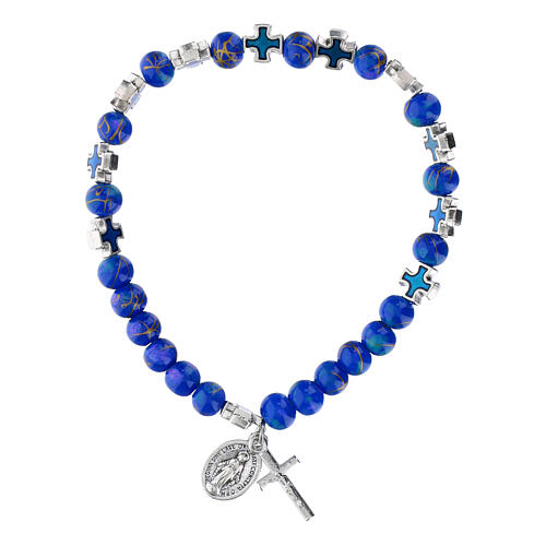 Bracciale elastico con grani in vetro e croce in metallo smaltate 1