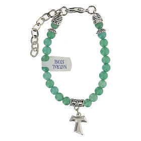 Armband mit kleinen Perlen aus Jade-Stein und mit Anhänger mit Tau-Kreuz