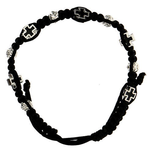 Bracciale decina nero intrecciato con grani rosellina 6x7 mm e croci smaltate 1