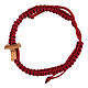 Bracciale in corda rossa regolabile con croce tau s1