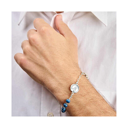 Bracciale grani legno blu medaglia croce ancora argentati Giubileo Endless 2
