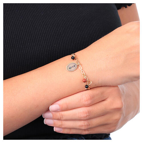 Bracciale in ottone dorato con diaspro rosso e onice nera medaglia Madonna di Loreto Amen 2