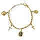 Pulsera con colgantes de latón dorado y zircones blancos Amen Virgen de Lourdes s1