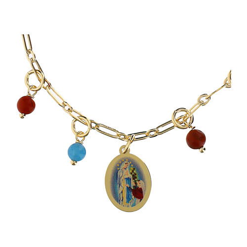 Pulseira Amen de latão dourado com contas de angelita azul-celeste, jaspe vermelho e medalha de Nossa Senhora de Lourdes 3