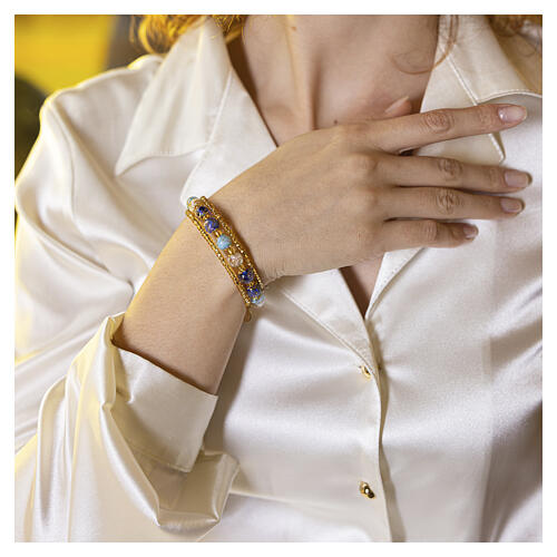 Pulseira vidro de Murano azul, azul-claro e branco acabamento dourado 2