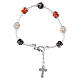 Bracelet femme en verre de Murano 8 mm tricolore avec fermoir argenté et croix émaillée s1
