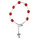 Pulsera roja vidrio de Murano 8 mm con detalles plateados y cruz s1