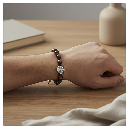 Bracelet with St. Benedict in brown rope, 0.31-inch beads 2